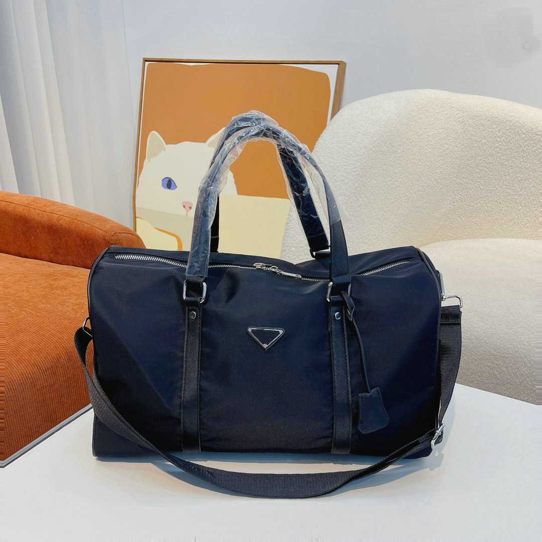 Luxury New Luggage Travel Bag Duffel Bags Camping Men Handbag Tote Boys Style Unisex Women Female Package The large capacity Bags Crossbody Designer, Black
Luxury New Luggage Travel Bag Duffel Bags Camping Men Handbag Tote Boys Style Unisex Women Female Package The large capacity Bags Crossbody Designer, Black