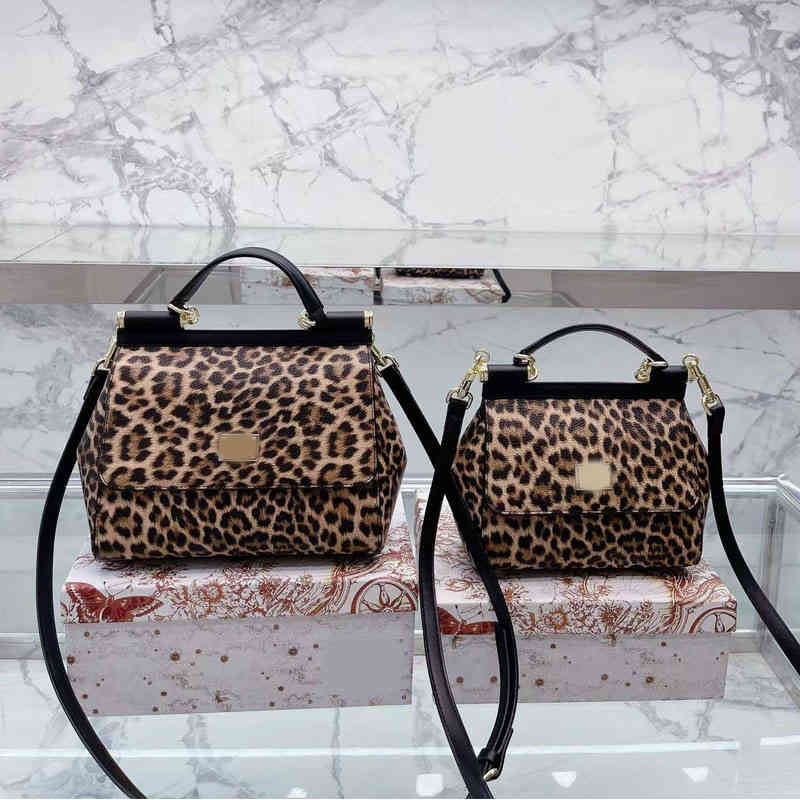 D Shoulder Bags Designer Handbags Women Leopard print crossbody Bag Leather Handbag Classic Purse Crossbody Purses 2022, 00
D Shoulder Bags Designer Handbags Women Leopard print crossbody Bag Leather Handbag Classic Purse Crossbody Purses 2022, 00