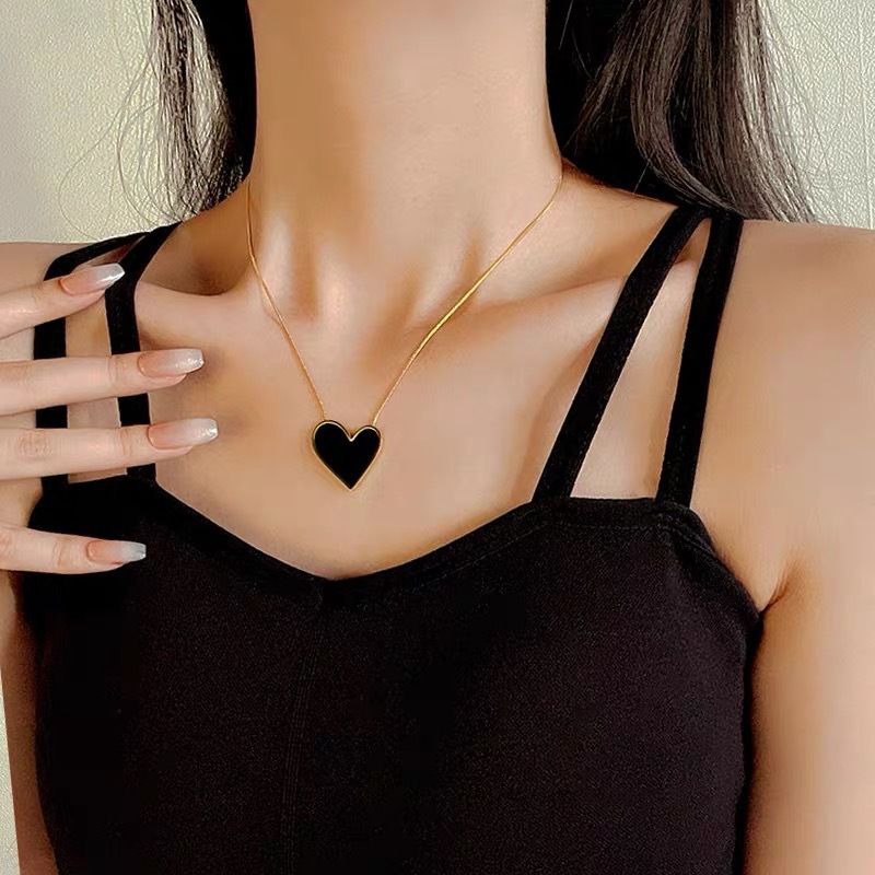 Hearts Necklace 18K Gold Plated Peach Heart Shell Pendant Necklaces for Women Girls Fashion Jewelry
Hearts Necklace 18K Gold Plated Peach Heart Shell Pendant Necklaces for Women Girls Fashion Jewelry