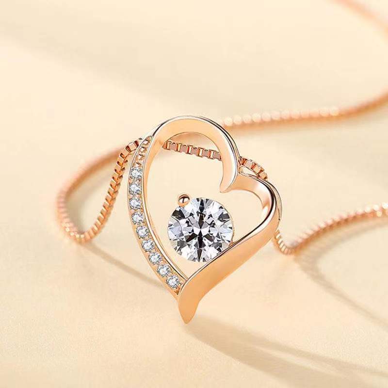 Charming S925 Silver-Plated Heart Shaped Pendant Necklace adorned with Glittering Diamond Crystals