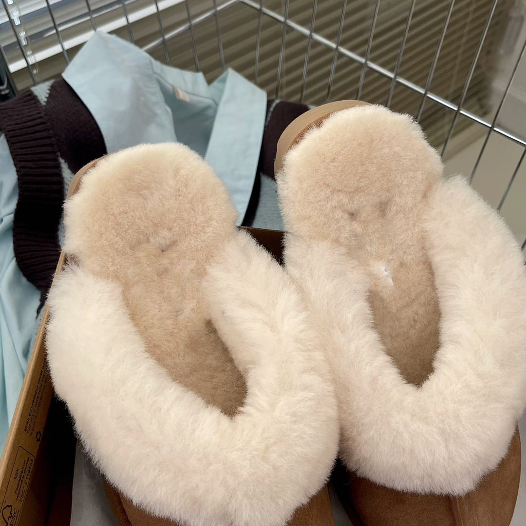 latest women designer slippers slipper brand logo lamb very comfort luxury and classic original eva bottom all details high quality belt options size 3540, Black
latest women designer slippers slipper brand logo lamb very comfort luxury and classic original eva bottom all details high quality belt options size 3540, Black