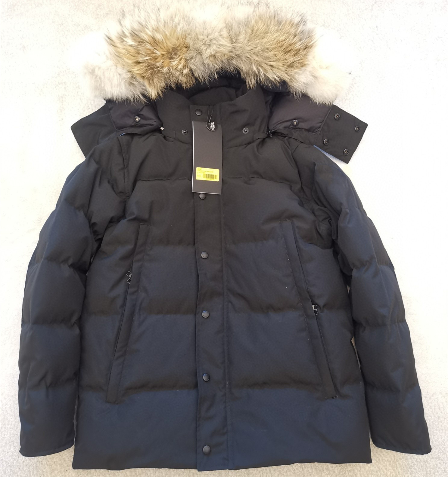 Men Black Wyndham Down Jacket Nylon Short Coat Coyote Fur Winter Warm Parkas Snap-flap Pocket Hooded Windproof Outwear
Men Black Wyndham Down Jacket Nylon Short Coat Coyote Fur Winter Warm Parkas Snap-flap Pocket Hooded Windproof Outwear