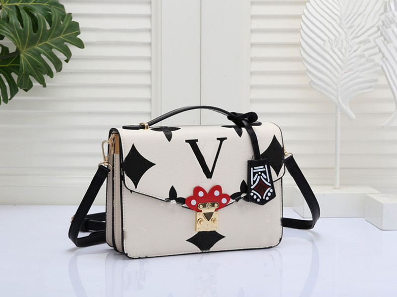 Luxurys Designers bag Monograms printing pochette Women Handbag Messenger Bags PU Leather CRAFTY Metiss Elegant Womens Shoulder Crossbody Bag, Extra shipping
Luxurys Designers bag Monograms printing pochette Women Handbag Messenger Bags PU Leather CRAFTY Metiss Elegant Womens Shoulder Crossbody Bag, Extra shipping