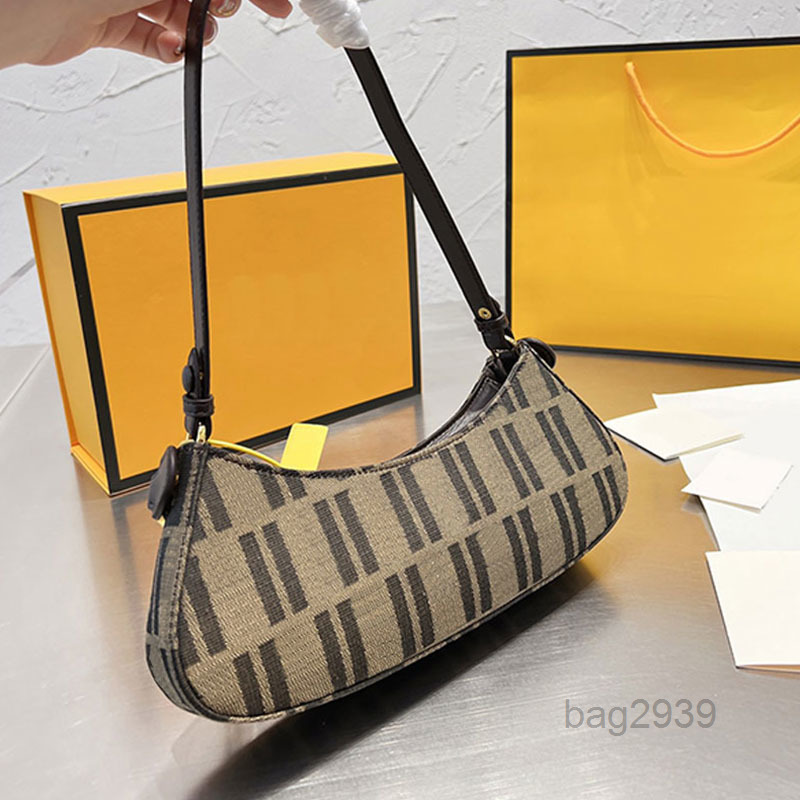 Evening Bags O'Lock Classic Axillary Bag Women Handbags Purse Shoulder Bags Genuine Leather Hawksbill Chain Zipper Closure High Quality Clu
Evening Bags O'Lock Classic Axillary Bag Women Handbags Purse Shoulder Bags Genuine Leather Hawksbill Chain Zipper Closure High Quality Clu