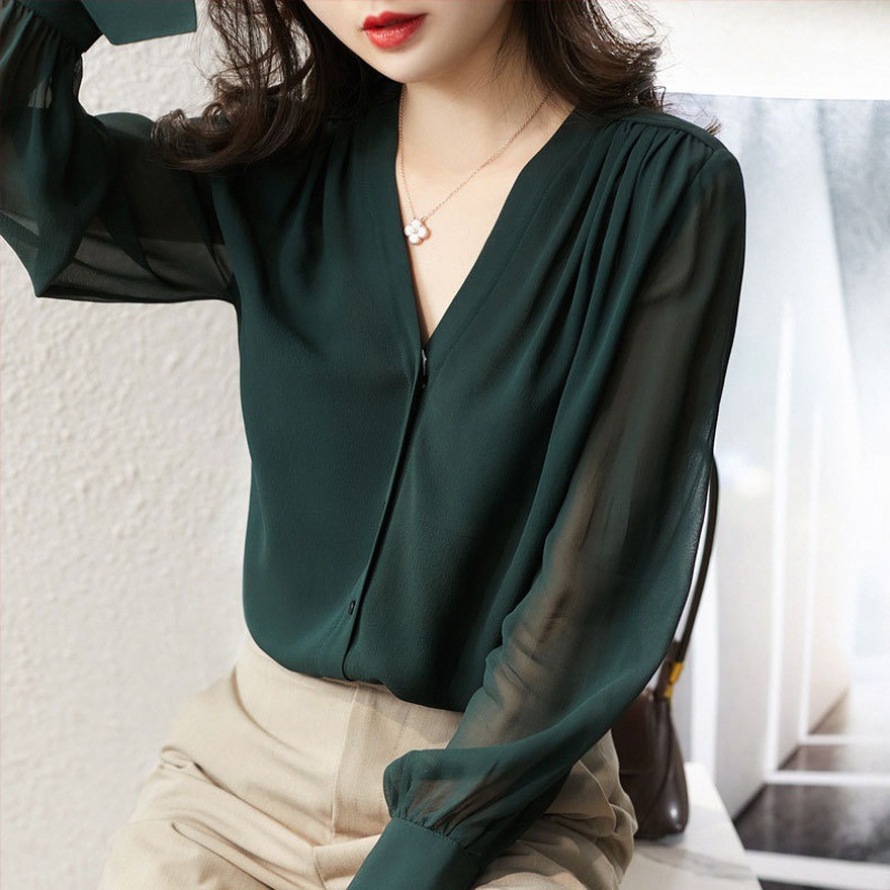 2022 Autumn Long Sleeve Blouse Women Solid Shirt Women's V Neck Button Up Top Female Blusas Elegant Silk Cardigan Women, Dark green
2022 Autumn Long Sleeve Blouse Women Solid Shirt Women's V Neck Button Up Top Female Blusas Elegant Silk Cardigan Women, Dark green