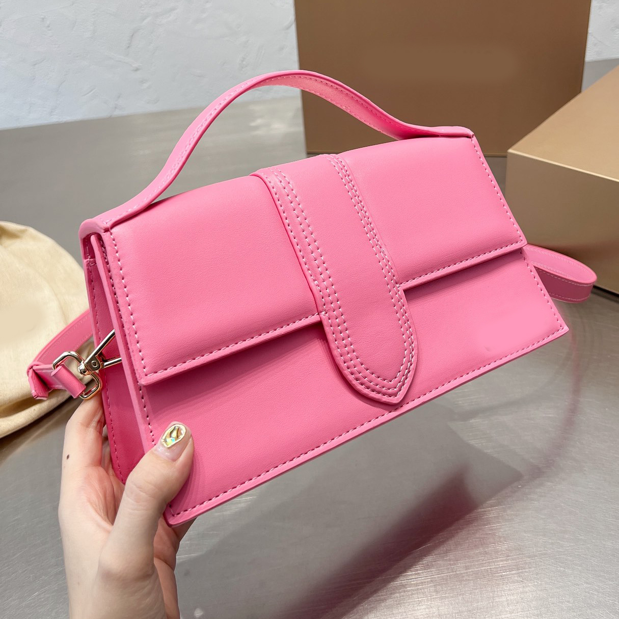 Women totes bags designer bag Crossbody Luxury Fashion Shoulder Handbags High Quality Letter Purse Phone Wallet Metallic Plain, No bags
Women totes bags designer bag Crossbody Luxury Fashion Shoulder Handbags High Quality Letter Purse Phone Wallet Metallic Plain, No bags