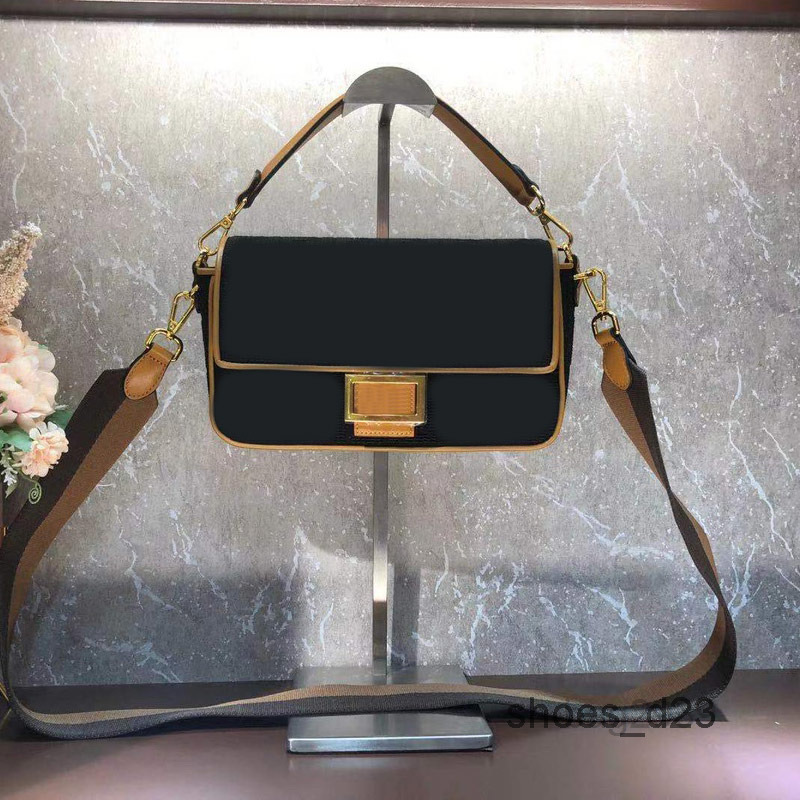 Bags Bag Evening Baguette Crossbody Women Flap Shoulder Bags Canvas Gold Metal Handbag Purse Pattern Embroidery High Quality Detachable Han
Bags Bag Evening Baguette Crossbody Women Flap Shoulder Bags Canvas Gold Metal Handbag Purse Pattern Embroidery High Quality Detachable Han