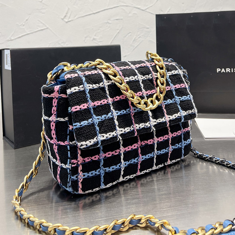 Woolen Cloth 19s Crossbody Bags Shoulder Bag Women Flap Handbags Tricolor Metal Chain Twist Buckle Purse Plaid Diamond Lattice Pouch, Gift box (not sold separately)
Woolen Cloth 19s Crossbody Bags Shoulder Bag Women Flap Handbags Tricolor Metal Chain Twist Buckle Purse Plaid Diamond Lattice Pouch, Gift box (not sold separately)
