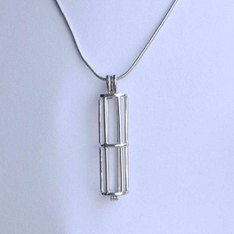 Pendant Necklaces 5pcs 18kgp Pearl Gem Beads Locket Hollow-out Long Cylinder Tube Cage Fittings For DIY Bracelet/ Necklace Jewelry Charms
Pendant Necklaces 5pcs 18kgp Pearl Gem Beads Locket Hollow-out Long Cylinder Tube Cage Fittings For DIY Bracelet/ Necklace Jewelry Charms