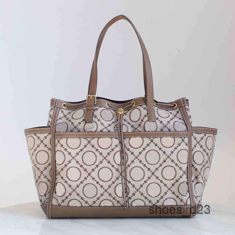 Bags Luxury Evening Tote Bags Women Vintage Handbag Multiple Pockets Shoulder Shoppers Leather Designer Brand Crossbody Female Travel Packs
Bags Luxury Evening Tote Bags Women Vintage Handbag Multiple Pockets Shoulder Shoppers Leather Designer Brand Crossbody Female Travel Packs
