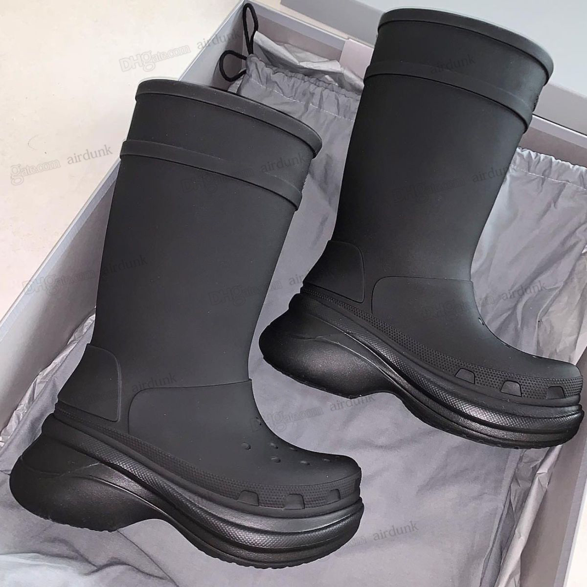 2022 Latest Rain Boots Rubber Round toe Long Boot Paris Outdoor Design autumn winter knight High Platform Big Head Thick Bottom Non-Slip Jelly Color All-Match 35-42 40, I need look other product
2022 Latest Rain Boots Rubber Round toe Long Boot Paris Outdoor Design autumn winter knight High Platform Big Head Thick Bottom Non-Slip Jelly Color All-Match 35-42 40, I need look other product
