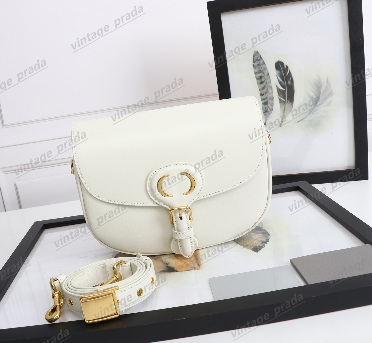 Luxury Designer Bobbys embroidery saddles bag with logo 7A quality womens mens smooth leather pochette handbags brand crossbody metal sign clutch shoulder bags, Box
Luxury Designer Bobbys embroidery saddles bag with logo 7A quality womens mens smooth leather pochette handbags brand crossbody metal sign clutch shoulder bags, Box
