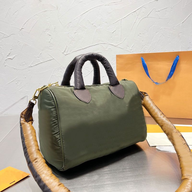 Padded Cotton Pillow Bag Puffer Handbag Zipper Totes Women Letter Crossbody Shoulder Bags Soft Fabric Patchwork Color Inside Zipper Large Capacity Tote, No bag
Padded Cotton Pillow Bag Puffer Handbag Zipper Totes Women Letter Crossbody Shoulder Bags Soft Fabric Patchwork Color Inside Zipper Large Capacity Tote, No bag