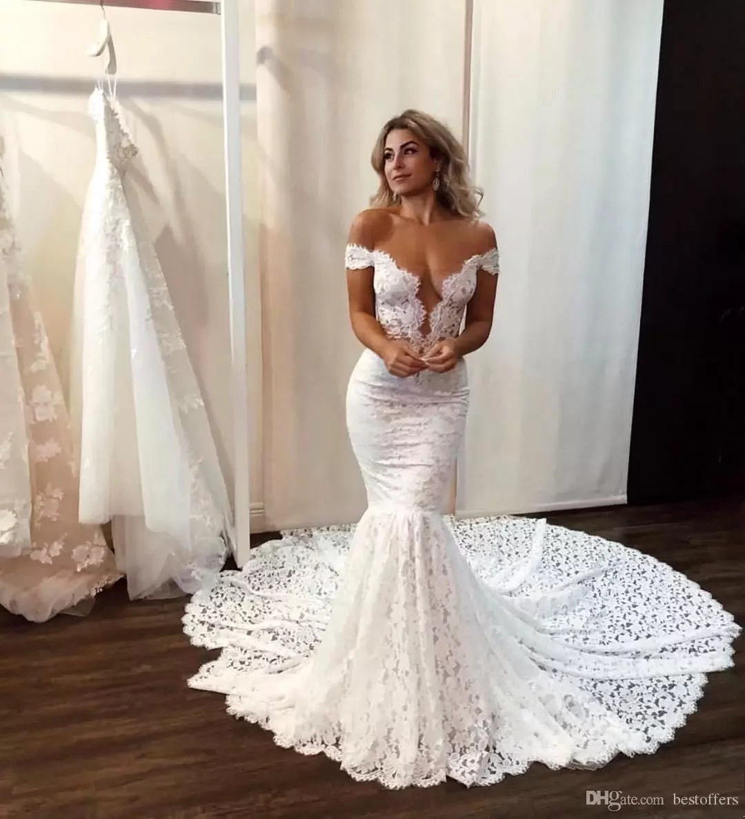 Sexy Full Lace Mermaid Dresses Sheer Backless With Buttons Off the Shoulder Long Train Bride Wedding Gowns