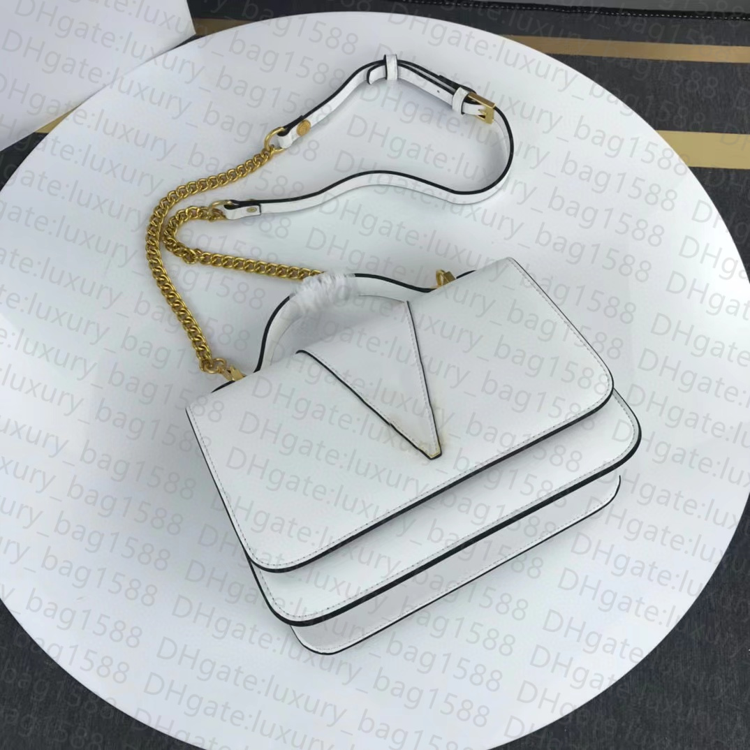 Top women bag shoulder bag 2022V Medusa series imported cowhide handbags fashion handbag chain designer, Gold
Top women bag shoulder bag 2022V Medusa series imported cowhide handbags fashion handbag chain designer, Gold