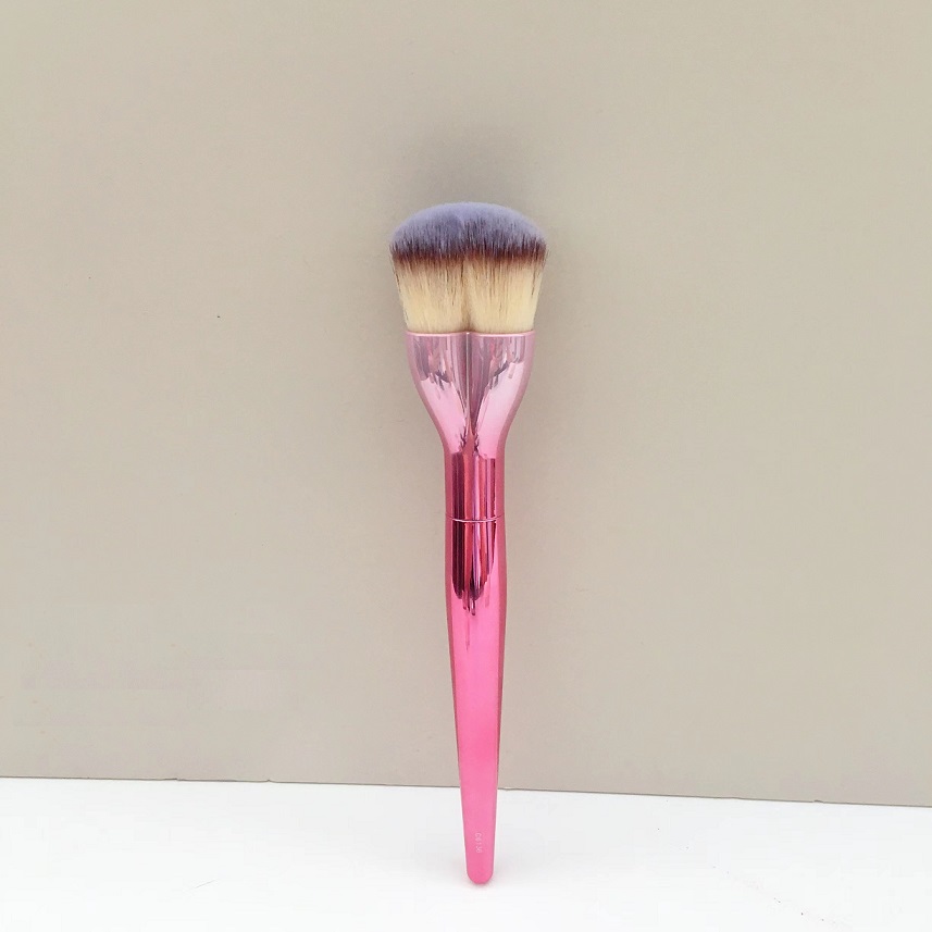 Love Beauty Fully Foundation Makeup Brush - Pink Heart-shaped Flawless Foundation Cream Cosmetics Beauty Tools
