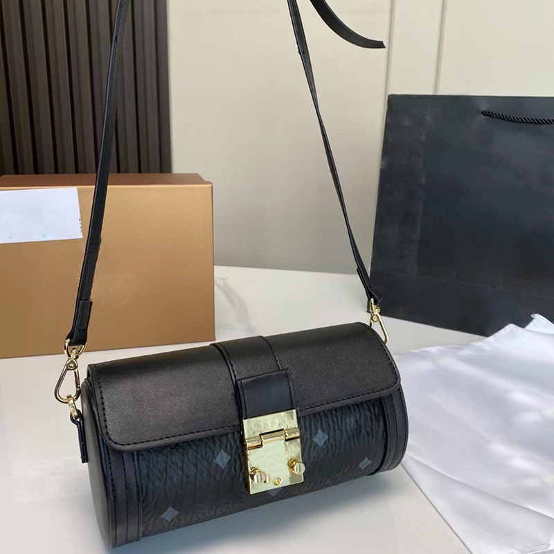 Women's Shoulder Bag Designer Fashion Crossbody Bag Handbag Fashion Luxury Large Capacity Pillow Bag Girls Shopping Bag Purse 2 Color
Women's Shoulder Bag Designer Fashion Crossbody Bag Handbag Fashion Luxury Large Capacity Pillow Bag Girls Shopping Bag Purse 2 Color