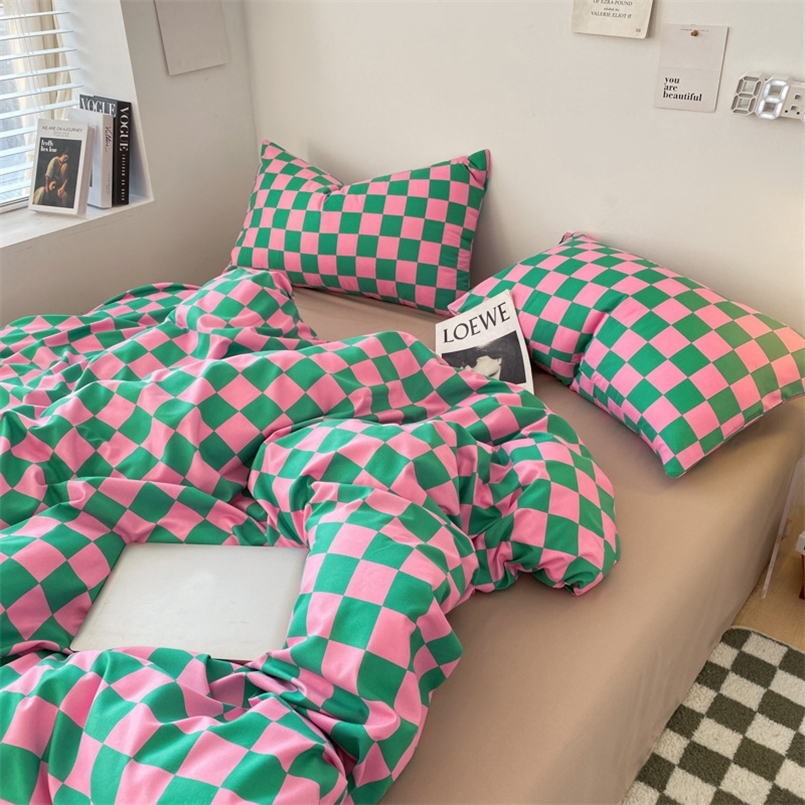 Bedding sets Luxury Set Plaid Duvet Cover Euro Bed Linen Fitted Sheet Pillowcase Twin Size Bedroom High Quality Home Textile 220919, Black white a
Bedding sets Luxury Set Plaid Duvet Cover Euro Bed Linen Fitted Sheet Pillowcase Twin Size Bedroom High Quality Home Textile 220919, Black white a