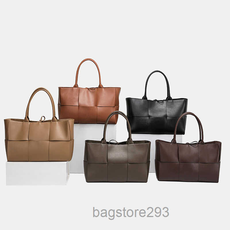 Designer Totes Classic Arco Womens Baguette Totes Bag Plaited Cow Leather Crossbody Handbags Weave with Opp Bags cmcm, Light khaki green-m(35x23x12cm)
Designer Totes Classic Arco Womens Baguette Totes Bag Plaited Cow Leather Crossbody Handbags Weave with Opp Bags cmcm, Light khaki green-m(35x23x12cm)