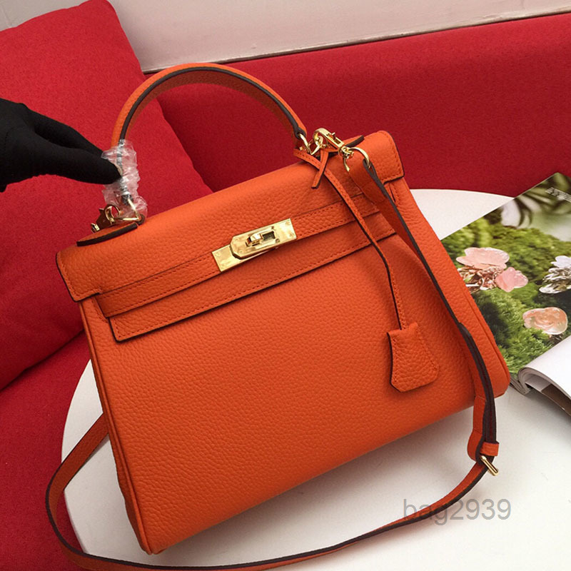 Evening Bags Quality Top Handbag Tote Bag Women Crossbody Bags Genuine Leather Gold Hardware Key Latch Removable Strap Fashion Letters Clas
Evening Bags Quality Top Handbag Tote Bag Women Crossbody Bags Genuine Leather Gold Hardware Key Latch Removable Strap Fashion Letters Clas