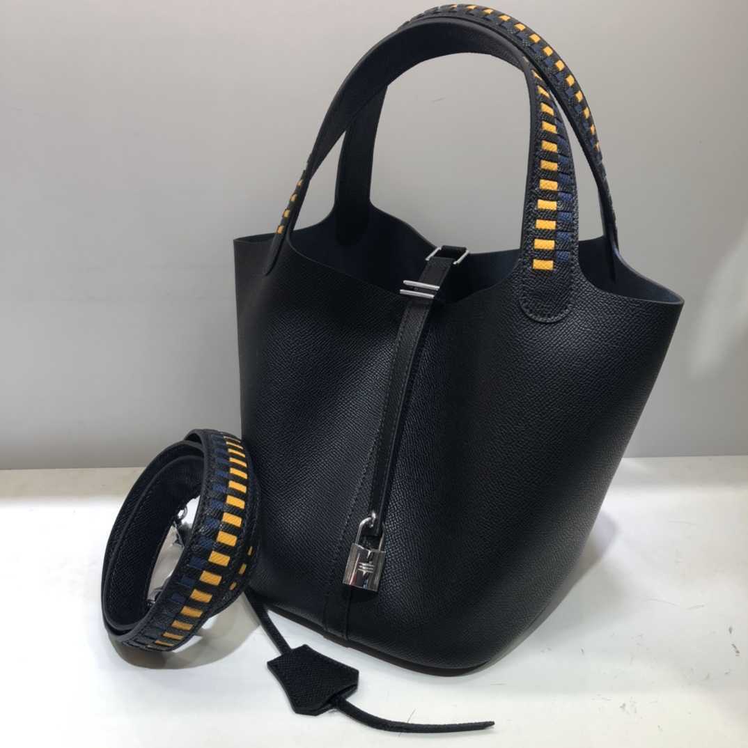 Bucket Bags Leather Tote Bag with lock Designer Handbag gold palladium hardware TOP Quality open simple bag Women Calfskin picotin 2022, Blue
Bucket Bags Leather Tote Bag with lock Designer Handbag gold palladium hardware TOP Quality open simple bag Women Calfskin picotin 2022, Blue