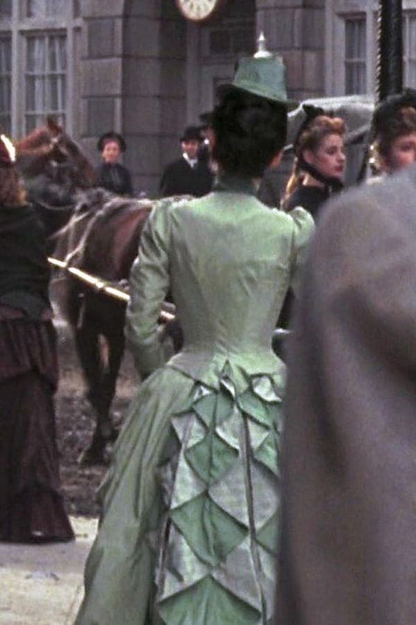 Mina Winona Ryder Victorian Evening Dresses Sage Pale green Bram Stoker's Dracula 1992s' Vintage Long Sleeve Gothic Prom Gown