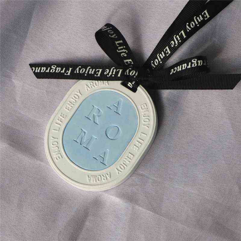 Decorations Interior Decoration Bicolor Ceramic Pendant Perfume Diffuser Car Hanging Ornament Essential Oil Aroma Stone Air Freshener 0919