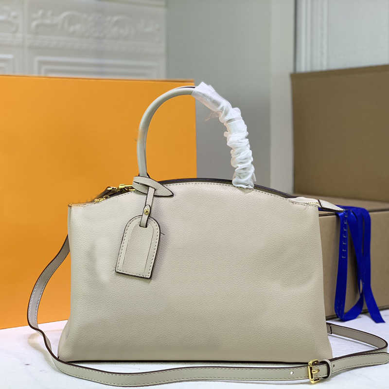 Large Package Handbag Tote Bag High Quality Cowhide Leather Printing Letter Removable Shoulder Strap Zipper Closure Newest
Large Package Handbag Tote Bag High Quality Cowhide Leather Printing Letter Removable Shoulder Strap Zipper Closure Newest