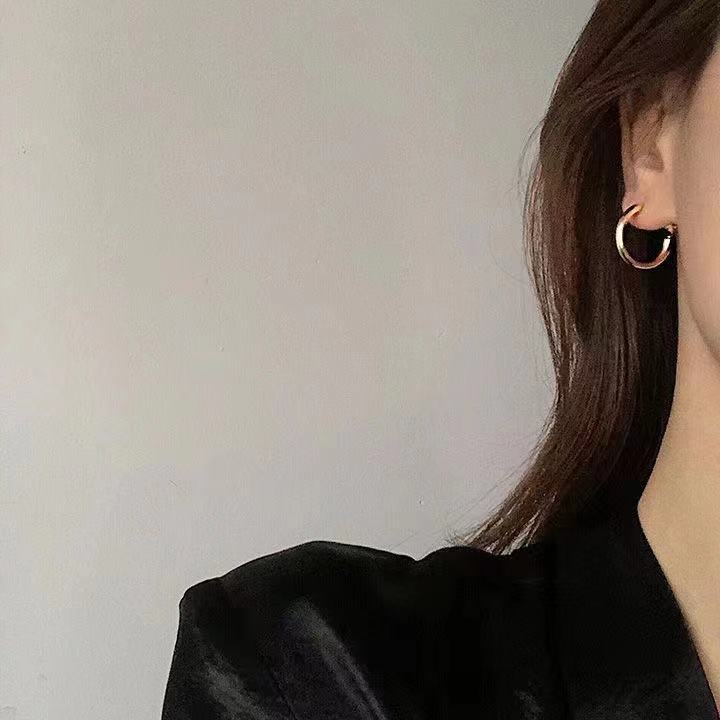 18K Gold Plated Stainless Steel Hoop Earrings for Women Circle Huggie Earrings Jewelry 18K Gold Silver Plated Clip on Round Earrings Ladies Wedding Je