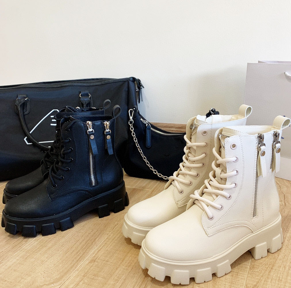 P's Designer Martin Boots for Woman High Heels Fashion White Black Leather Dress Shoes Silver Zip Size 35-40 Luxury Women Boot
P's Designer Martin Boots for Woman High Heels Fashion White Black Leather Dress Shoes Silver Zip Size 35-40 Luxury Women Boot