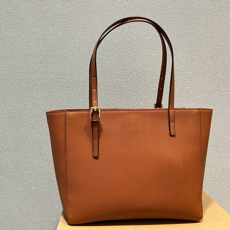 Tote Messenger Shoulder Purses Bags Stylish Hand Bill Of Lading Shoulder Bag Large Capacity Women'S Single Versatile Fashion Printed Handbag, Black
Tote Messenger Shoulder Purses Bags Stylish Hand Bill Of Lading Shoulder Bag Large Capacity Women'S Single Versatile Fashion Printed Handbag, Black