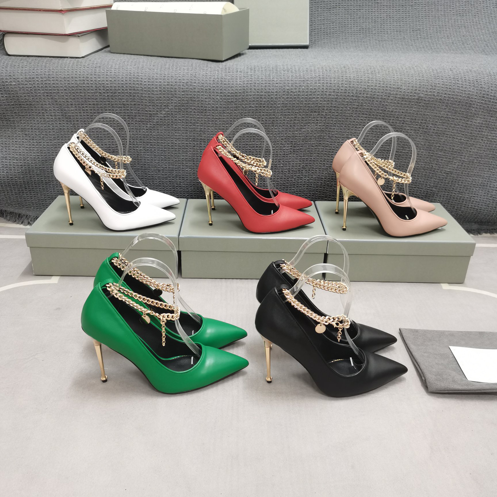 Padlock Pumps Designer Women Dress Shoes Tom-Fords Pointy Naked Sandal Flat Padlocks Slides Chain Slippers Size 35-42, Customize
Padlock Pumps Designer Women Dress Shoes Tom-Fords Pointy Naked Sandal Flat Padlocks Slides Chain Slippers Size 35-42, Customize