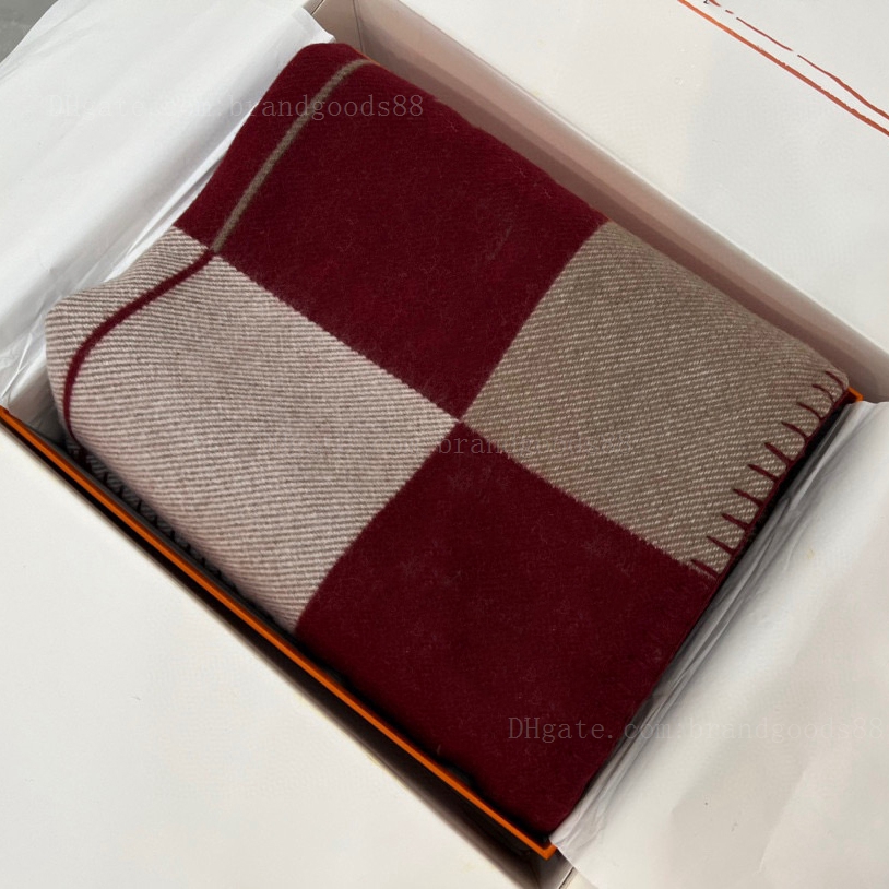 Fashion Scarves Classic letters Blanket Shawls Designer Blankets Wool Shawl Air Quilt Wool Scarf Wholesale Portable Home Travel Outdoor Warm Plaid wine red
Fashion Scarves Classic letters Blanket Shawls Designer Blankets Wool Shawl Air Quilt Wool Scarf Wholesale Portable Home Travel Outdoor Warm Plaid wine red