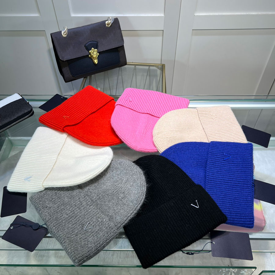 Winter Fashion Bean… - image