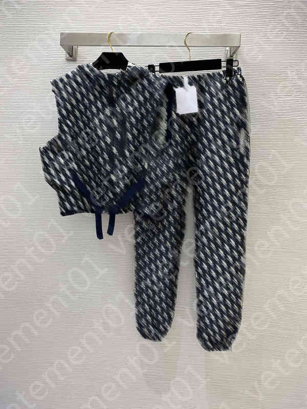 Womens Two Piece Pants Brand Logo Classic Print Tank Top Slim High Waist Loose Pants Tracksuit Retro Style Luxury Designer Women Clothing, Extra shipping
Womens Two Piece Pants Brand Logo Classic Print Tank Top Slim High Waist Loose Pants Tracksuit Retro Style Luxury Designer Women Clothing, Extra shipping