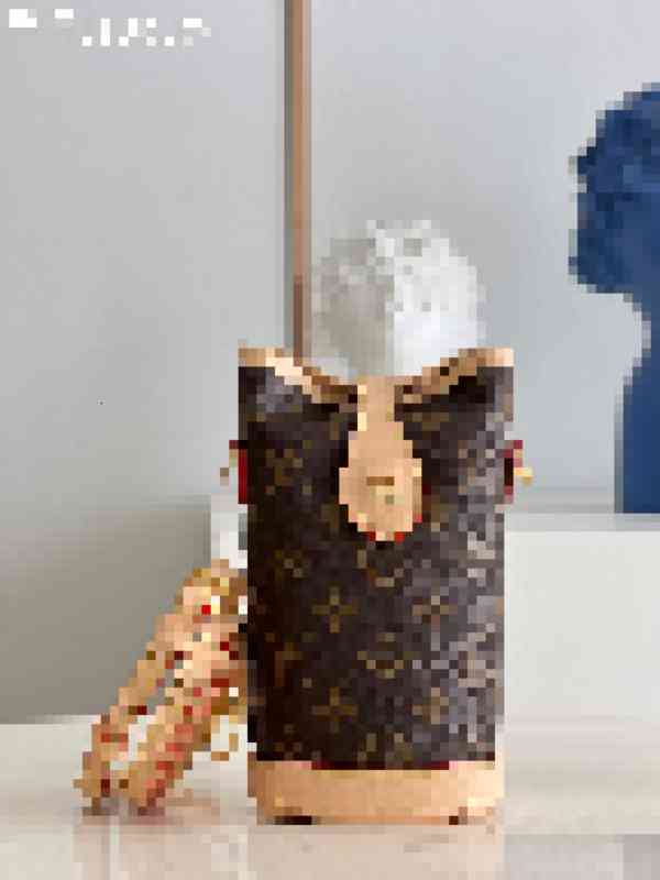 Evening Bags Fold Me Pouch Phone Case M80874 Luxury Brand Designer Shoulder Bag Messenger Clutches Real Leather Pouches Mini Belt, Picture show
Evening Bags Fold Me Pouch Phone Case M80874 Luxury Brand Designer Shoulder Bag Messenger Clutches Real Leather Pouches Mini Belt, Picture show
