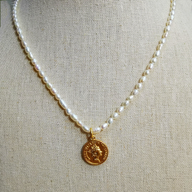 Fresh Water Pearl Queen Elizabeth Head Pendant Necklace for Gift