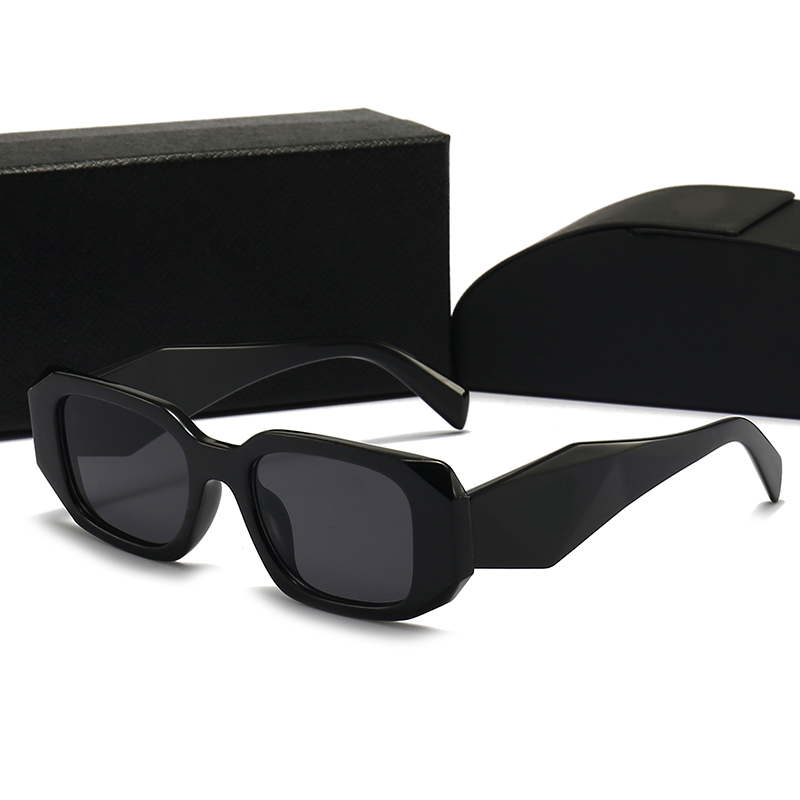 Fashion Designer Sunglasses Classic Eyeglasses Goggle Outdoor Beach Sun Glasses For Man Woman 7 Color Optional Triangular signature gafas para el sol de mujer
Fashion Designer Sunglasses Classic Eyeglasses Goggle Outdoor Beach Sun Glasses For Man Woman 7 Color Optional Triangular signature gafas para el sol de mujer