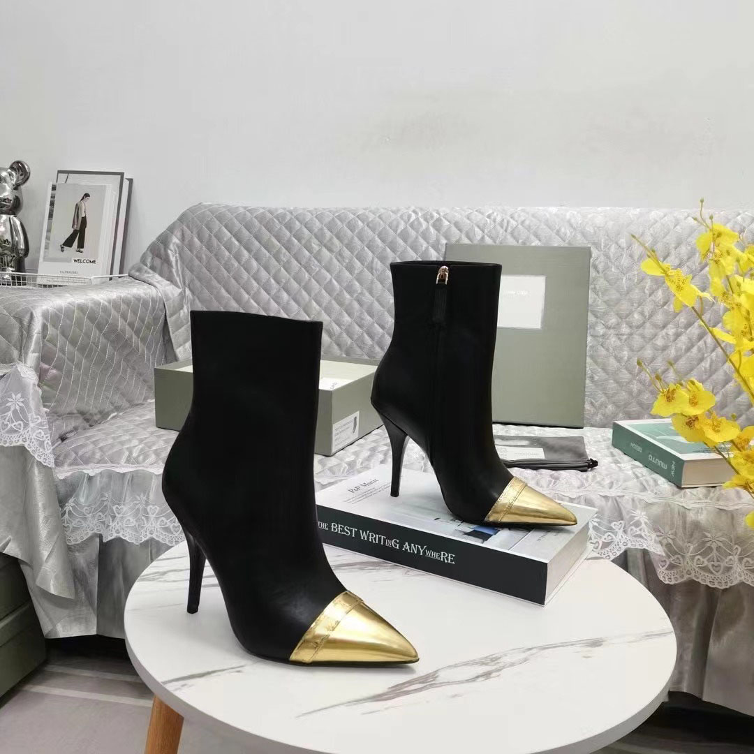 European designer women's short boots Martin boots Adhesive slip on classic shoes net soft leather letter decoration thick gold high heel fashion tassel, Black
European designer women's short boots Martin boots Adhesive slip on classic shoes net soft leather letter decoration thick gold high heel fashion tassel, Black