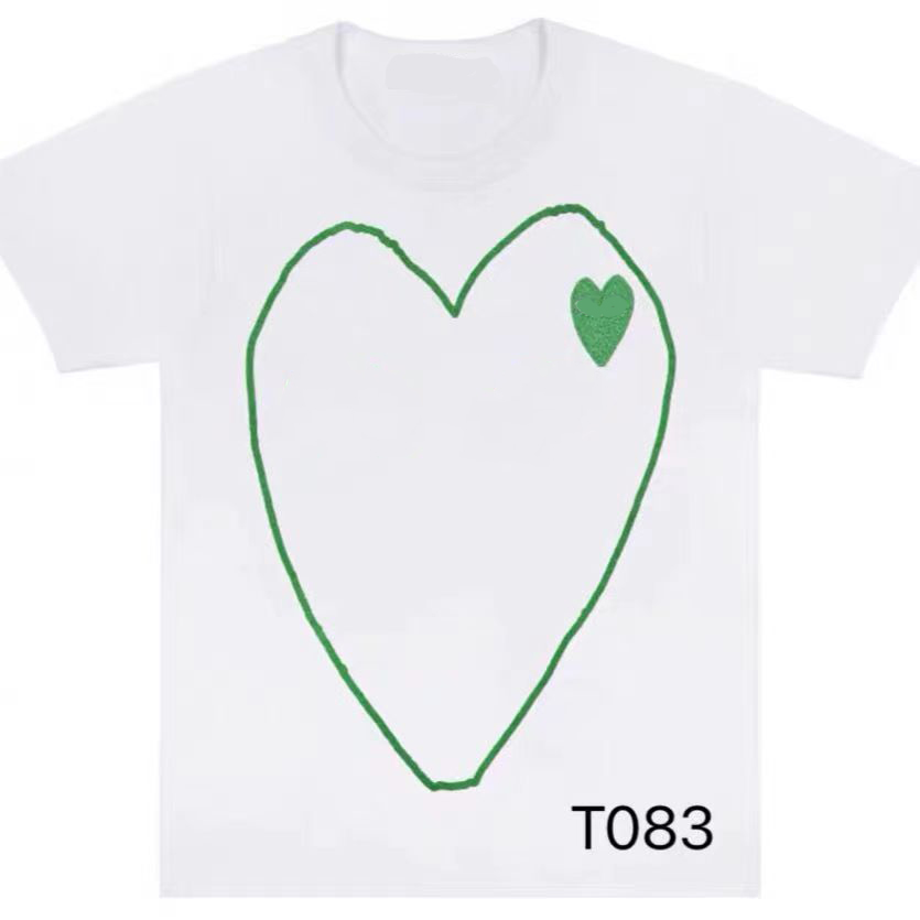 Women' Play Designer Men' T-Shirts Casual Des Badge Garcons Quality Print Short Sleeve Short T-Shirt Couple Hearts Tshirt 647K
Women' Play Designer Men' T-Shirts Casual Des Badge Garcons Quality Print Short Sleeve Short T-Shirt Couple Hearts Tshirt 647K