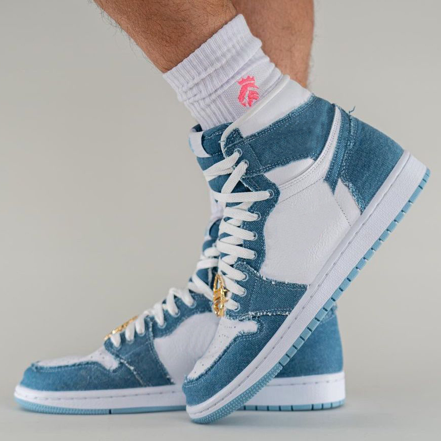 Golf shoe 1s 1 High OG Denim Mens basketball shoes White Worn Blue Metallic Gold women Men trainers sports sneakers 36-47 DM9036-104
Golf shoe 1s 1 High OG Denim Mens basketball shoes White Worn Blue Metallic Gold women Men trainers sports sneakers 36-47 DM9036-104