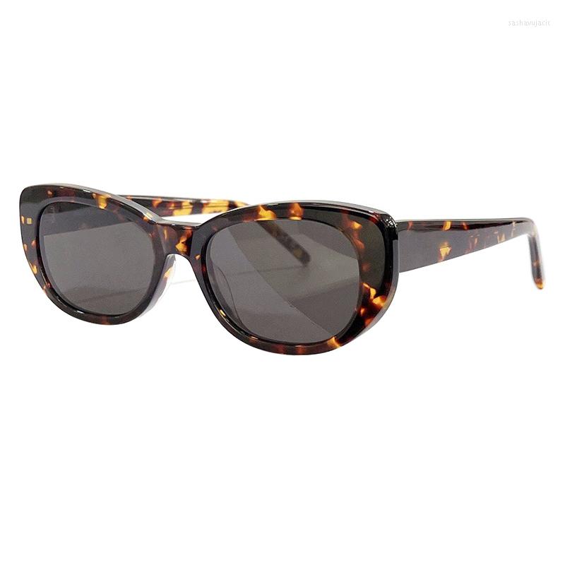 Sunglasses Designer Women Fashion Rectangle Sun Glasses Female Drving Eyeglasses UV400
Sunglasses Designer Women Fashion Rectangle Sun Glasses Female Drving Eyeglasses UV400