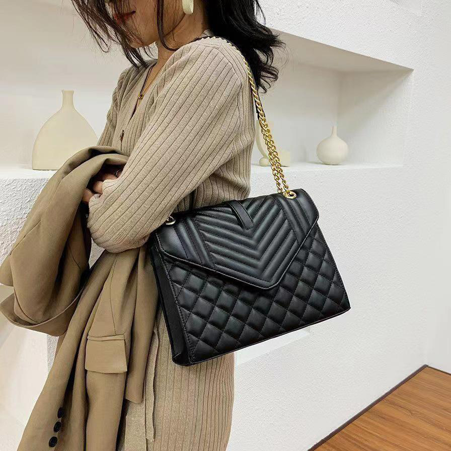 Envelope Chain Bags Crossbody mini Luxury Designer Brand Fashion Shoulder Bags Handbags High Quality Women Letter Purse Phone bag Wallet Metallic lady, No bags
Envelope Chain Bags Crossbody mini Luxury Designer Brand Fashion Shoulder Bags Handbags High Quality Women Letter Purse Phone bag Wallet Metallic lady, No bags