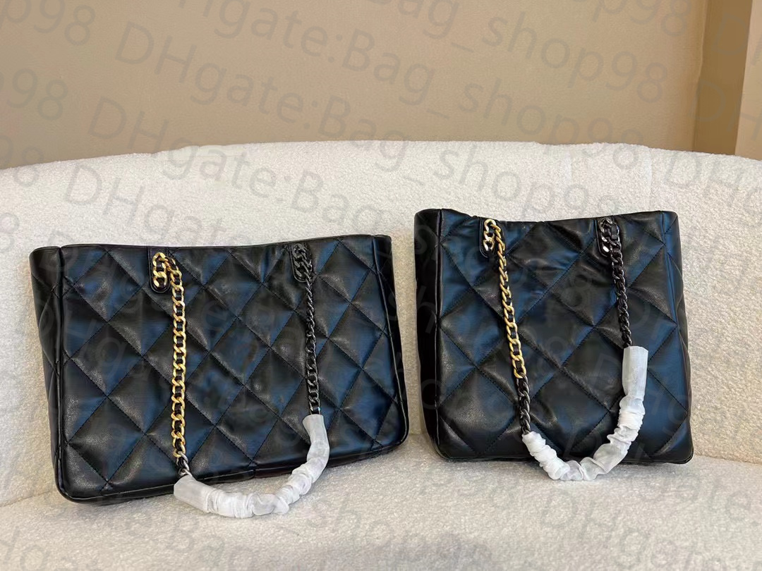 Woman bag shopping bag single shoulder bag new rhomb cowhide clasp classic design metal LOGO luxury fashion diagonal body, Black
Woman bag shopping bag single shoulder bag new rhomb cowhide clasp classic design metal LOGO luxury fashion diagonal body, Black