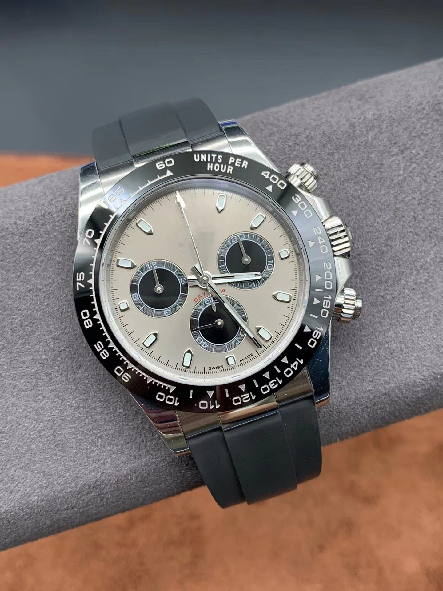 BT factory watch diameter 40mm thick 12.2mm 4130 movement high penetration sapphire glass three seamless stitching head full table 904 fine steel sub-material, As shown
BT factory watch diameter 40mm thick 12.2mm 4130 movement high penetration sapphire glass three seamless stitching head full table 904 fine steel sub-material, As shown