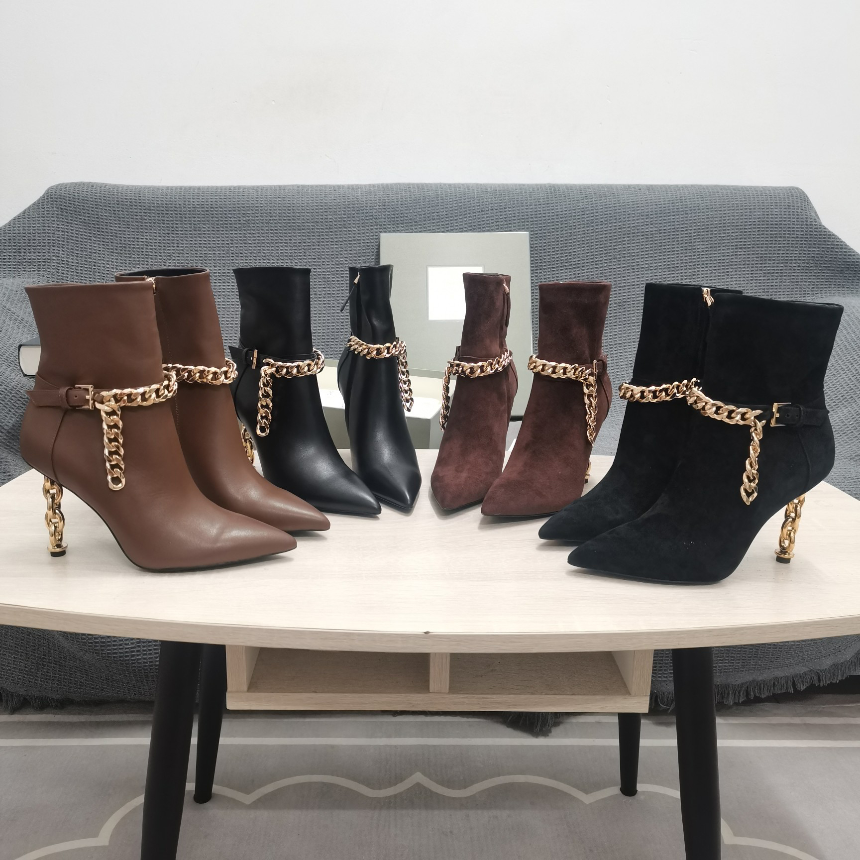 Leather Padlock Ankle Boot Designer Women Tom-Fords Pumps Boots Fashion Zip 10.5 CM Heels Booties Size 35-42, Color 1
Leather Padlock Ankle Boot Designer Women Tom-Fords Pumps Boots Fashion Zip 10.5 CM Heels Booties Size 35-42, Color 1