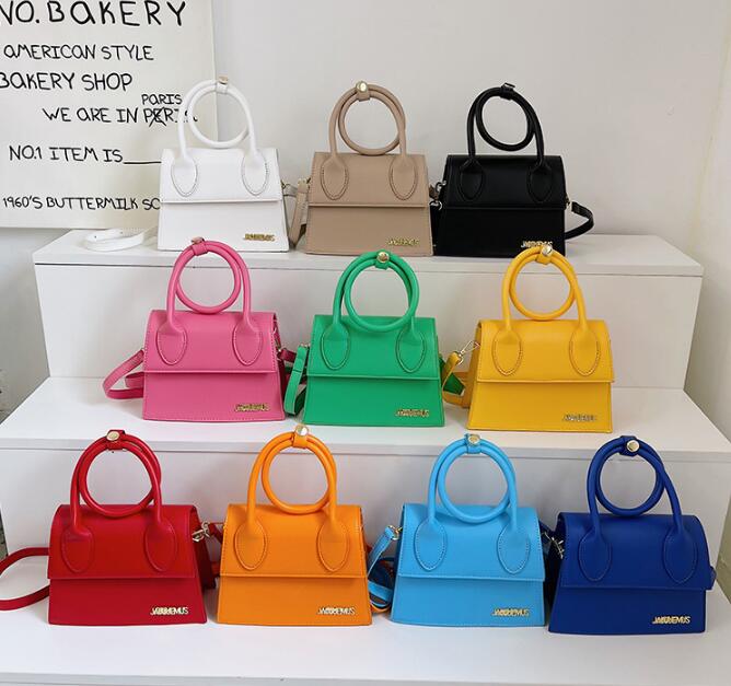Women's bag one shoulder messenger hand-held small square bag pu leather shoulder crossbody bags luxury designer
Women's bag one shoulder messenger hand-held small square bag pu leather shoulder crossbody bags luxury designer