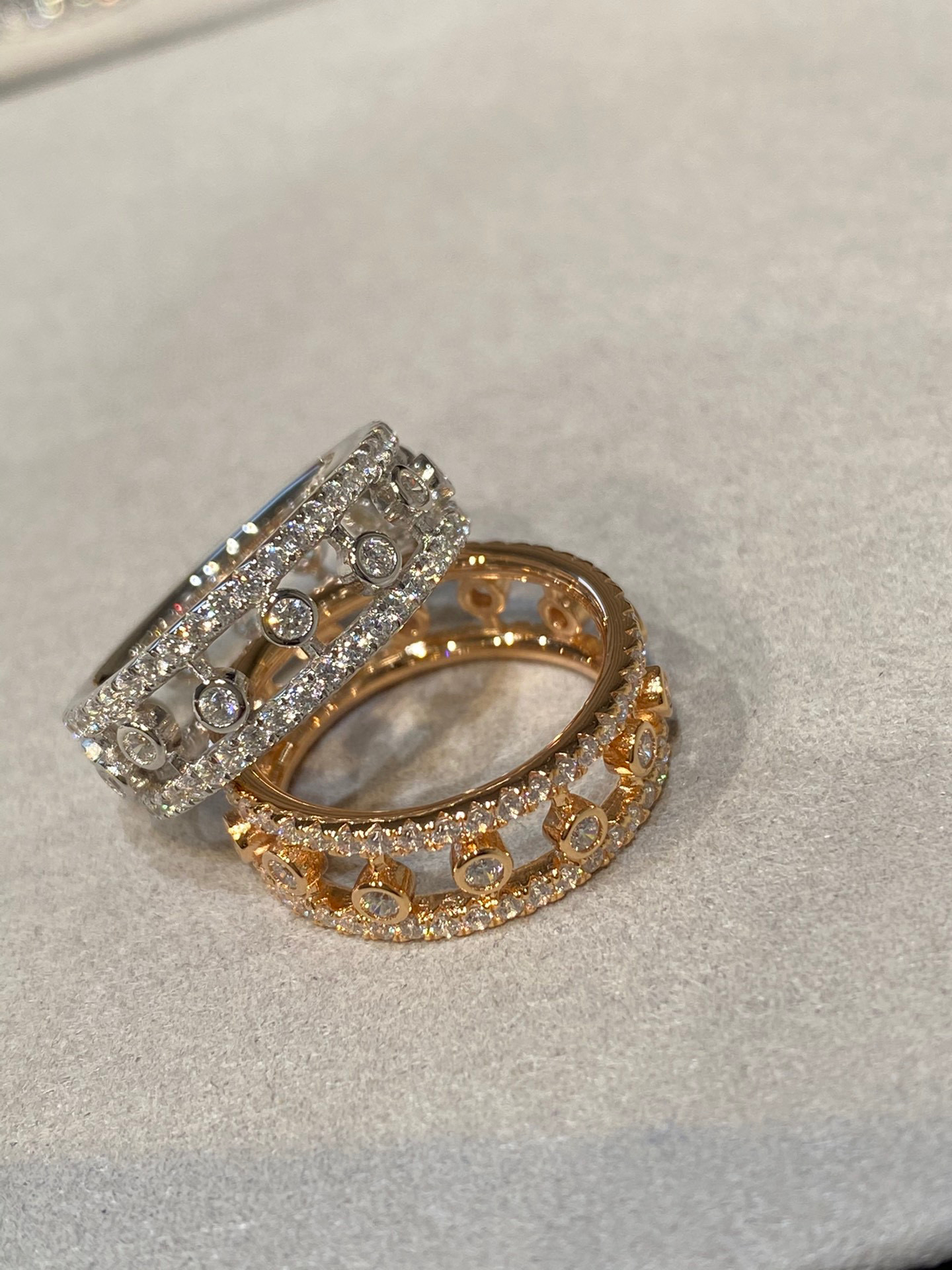 V gold material charm punk band ring with hollow design and diamond have stamp sparkly diamod PS7246A