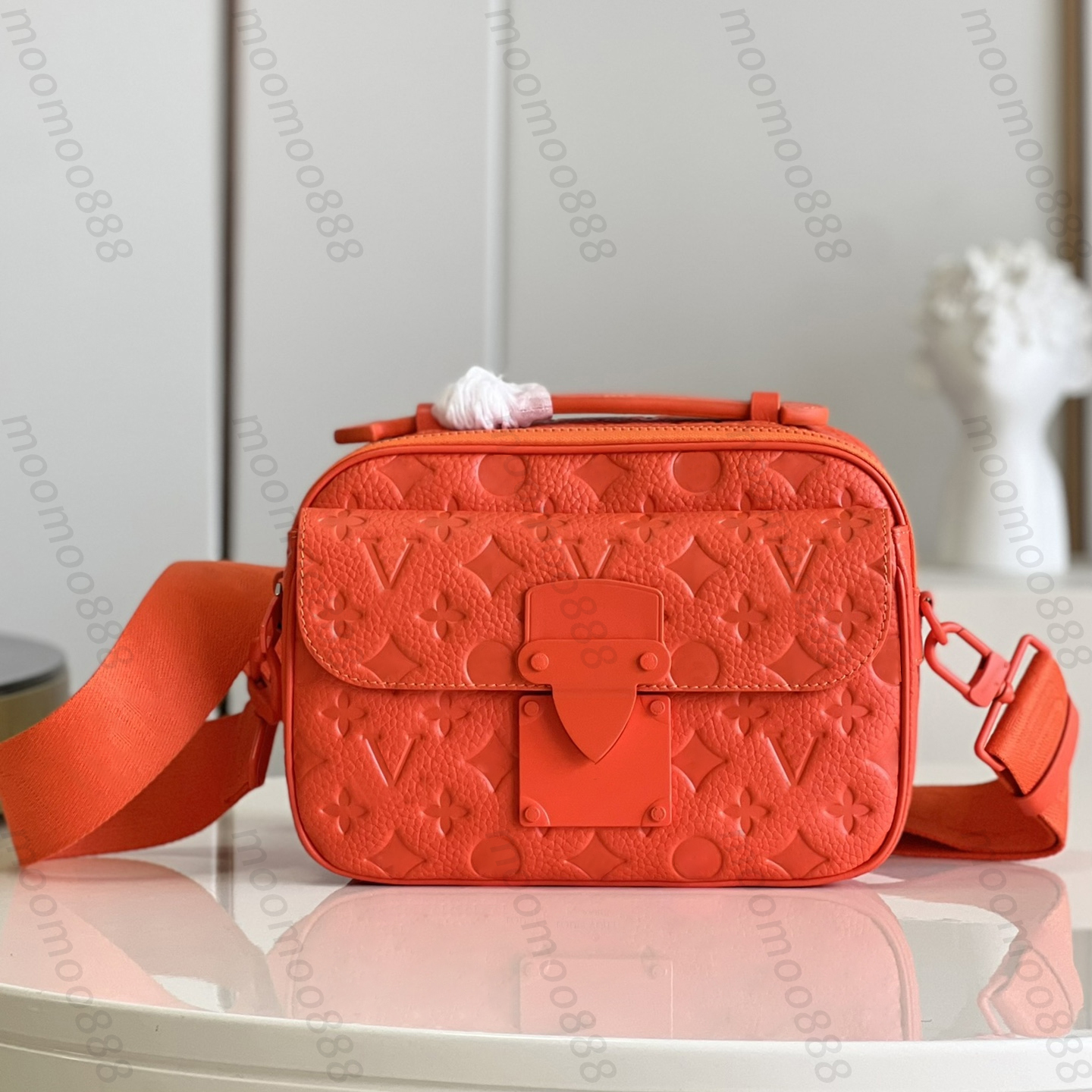 12A All-New Mirror Quality Designer Lock Messenger Flap Bags 22cm Genuine Leather Embossed Small Luxurys Handbags Zipper Purse Black Shoulder Strap Box Bag