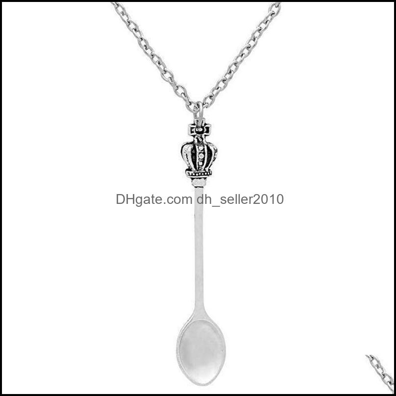 Key Rings Ancient Sier Art Key Chain Polished Retro Mini Tea Spoon Snuff Wonderland Crown Pendant Men Women Holiday Gift Steampunk Ri Dhyby